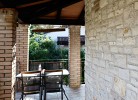 Übderdachte Terrasse direkt am Pool