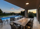 Villa Mahalo am Abend