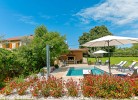 Schön angelegter Garten mit Pool von über 24m2