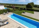 Liegefläche am Pool