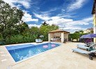 Neuer Pool und Grillplatz zur Mitbenutzung
