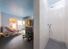 Wellnessoase, Dusche vorhanden