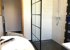 Badezimmer mit Badewanne
