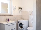 Badezimmer 2 mit Dusche und Waschmaschine