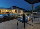 Villa Flores am Abend